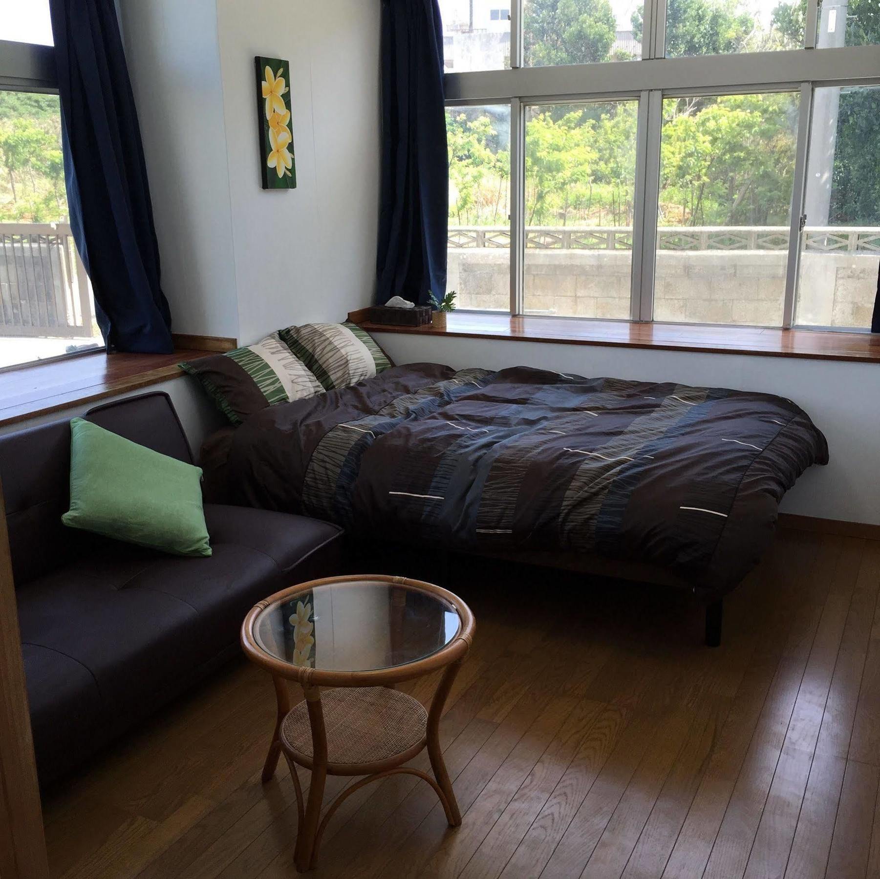 Guesthouse Seagull Village Motobu Exterior photo